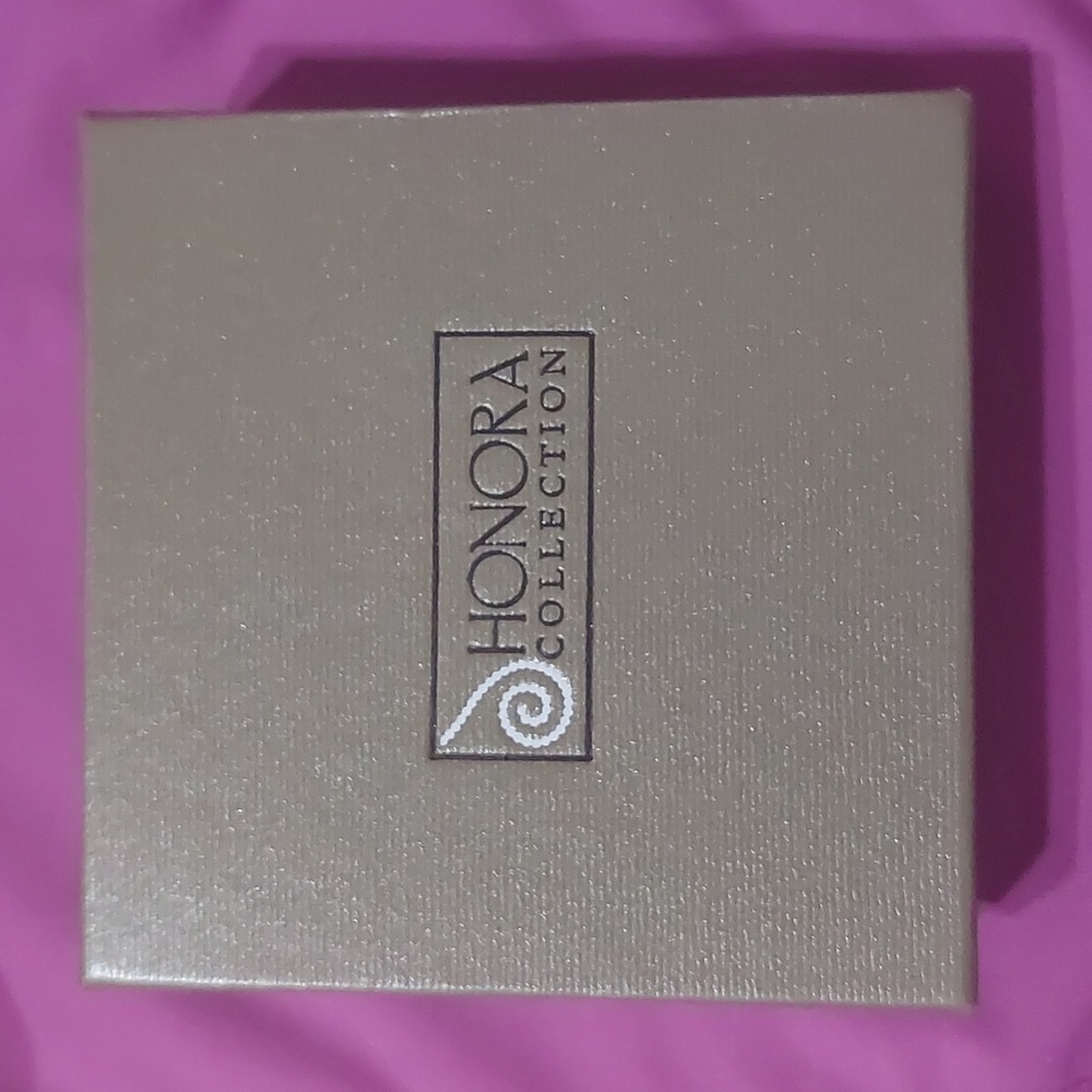 Honora Collection Fresh Pearl Stretchy Bracelets - Picture 3 of 4
